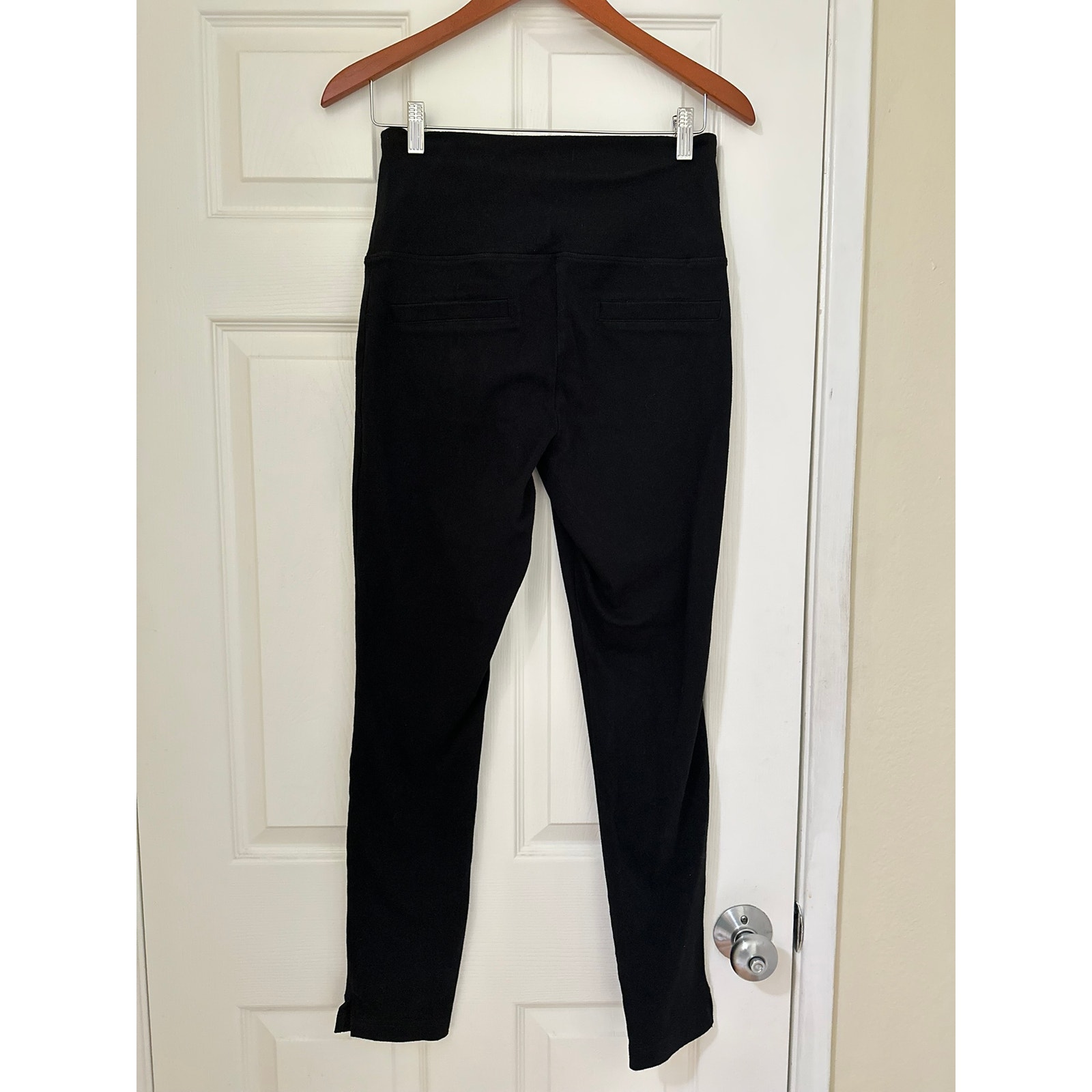 Nwot Lyss Sz. M Black Denim Skinny Jean Jegging Faux Pockets Side Slit Hem 28" — image 7 of 8